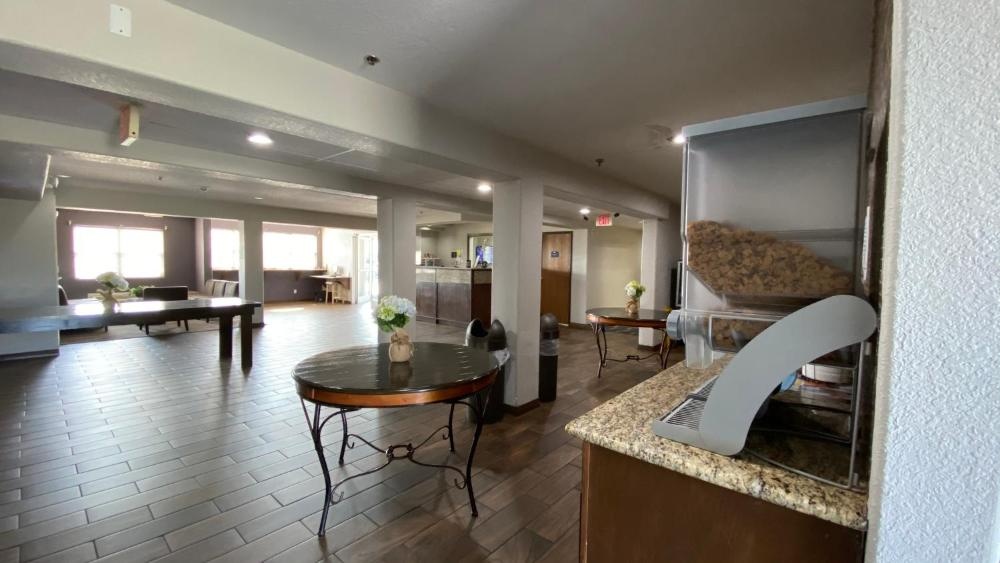 Microtel Inn & Suites by Wyndham Ardmore Image 12