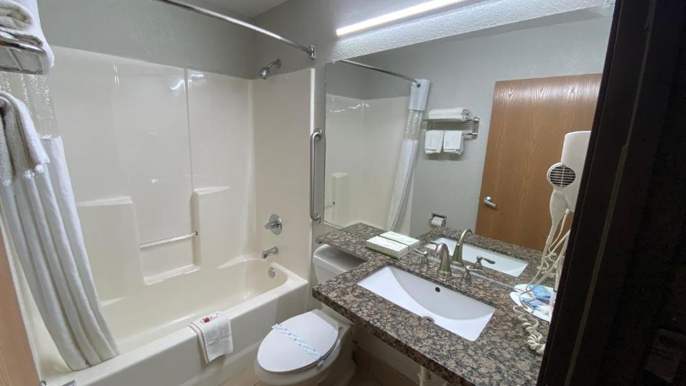 Microtel Inn & Suites by Wyndham Ardmore