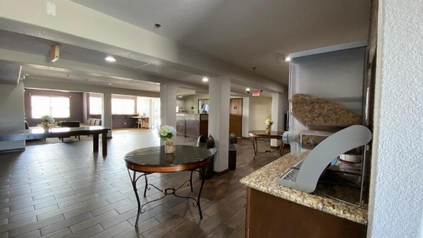 Microtel Inn & Suites by Wyndham Ardmore image 12