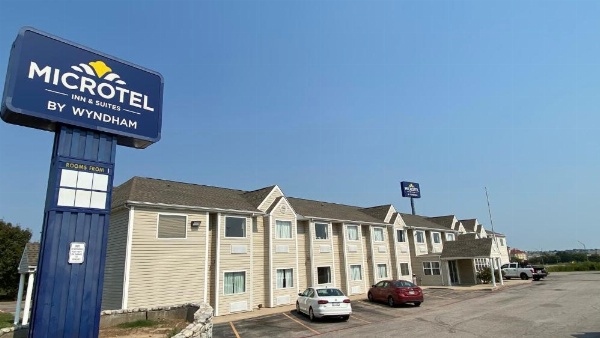 Microtel Inn & Suites by Wyndham Ardmore image 30