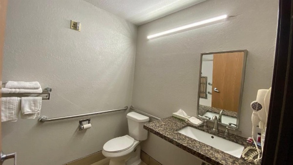 Microtel Inn & Suites by Wyndham Ardmore image 35