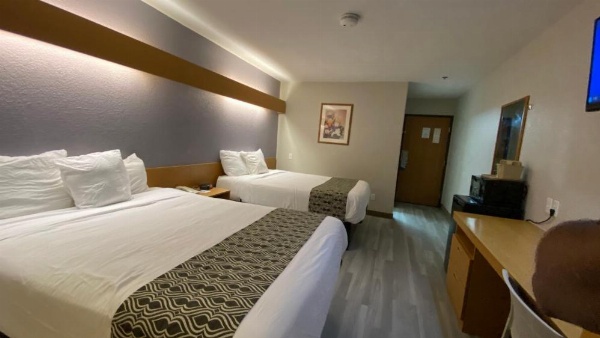 Microtel Inn & Suites by Wyndham Ardmore image 46